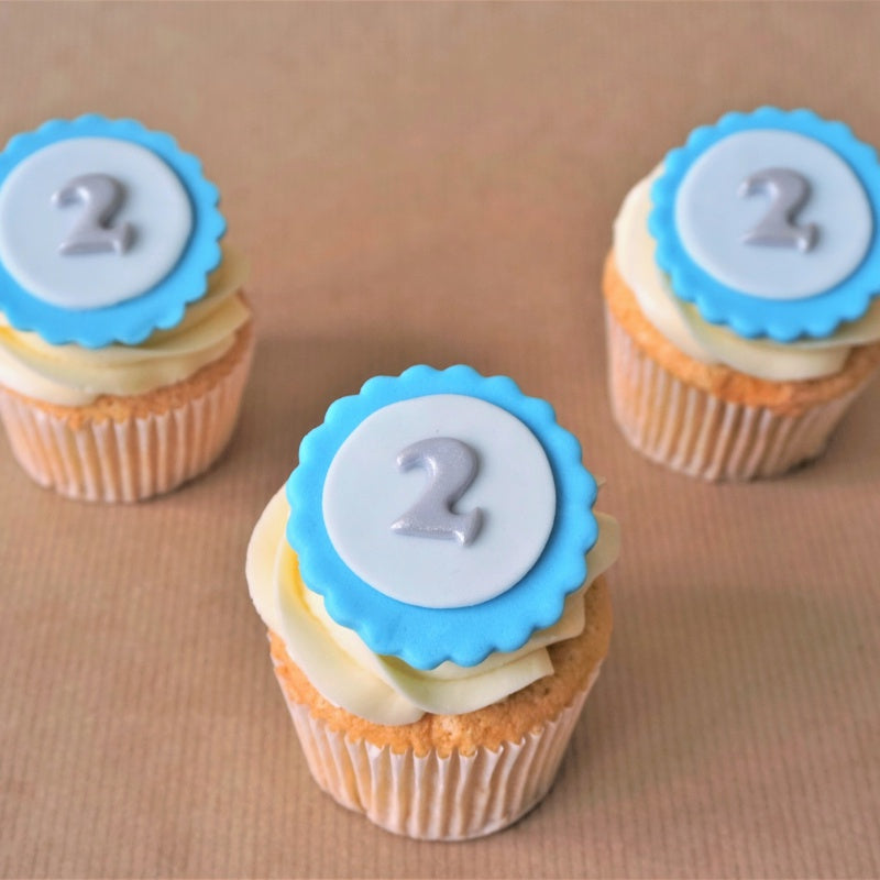 Dekoracija za cupcake - modre številke