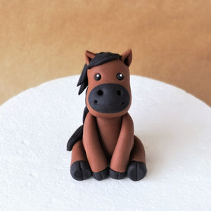 Fondant horse cake topper